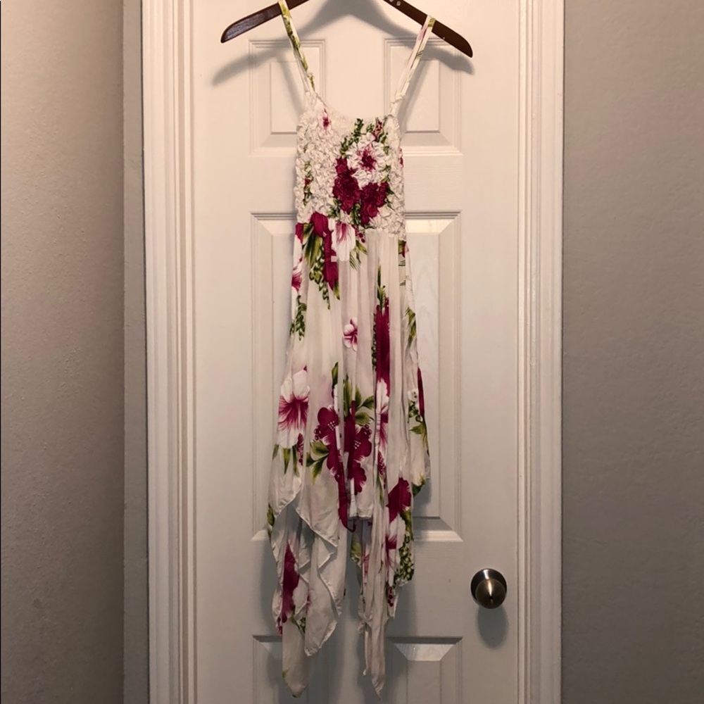 ❗️3/$20❗️Flower print sun dress 🌺